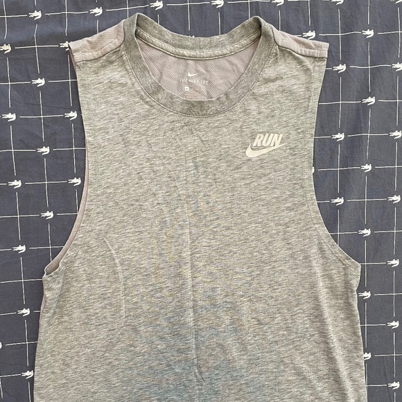 Nike running dry-fit top size XS - Picture 1 of 6
